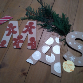 Zelf beschilderde kerstmis letters