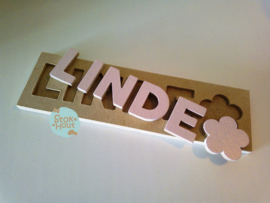 Naampuzzel 0-5 letters. Bijv. 'Linde - zacht roze'