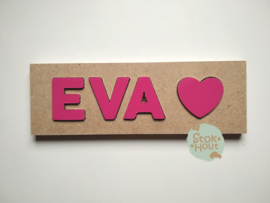 Naampuzzel 0-5 letters. Bijv. 'Eva - fuchsia roze'