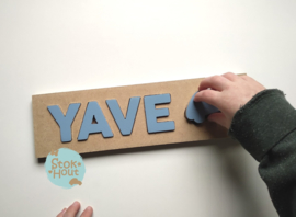 Naampuzzel 0-5 letters. Bijv. 'yave - zacht blauw'