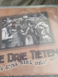 De drie tieten- ik drink nooit meer water