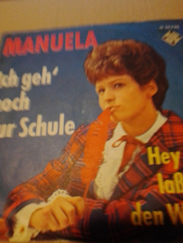 Manuela- Ich geh'noch zur Schule