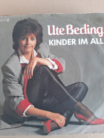 Ute Berling-Kinder im All