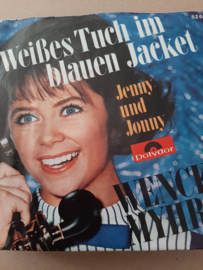 Wencke Myhre-Weisses Tuch im blauen Jacket