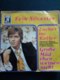 Erik Silvester-Zucker im Kaffee