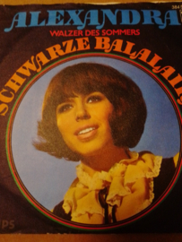 Alexandra-Schwarze Balalaika