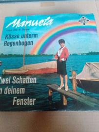 Manuela-Küsse unterm Regenbogen