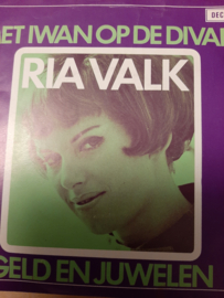 Ria Valk- Met Iwan op de divan