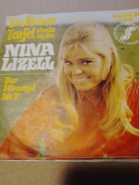 Nina Lizell- Ein kleiner Teufel steckt in dir