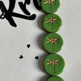 Dragonfly Opaque Green Travertin Gold Washed 17mm, 4 stuks