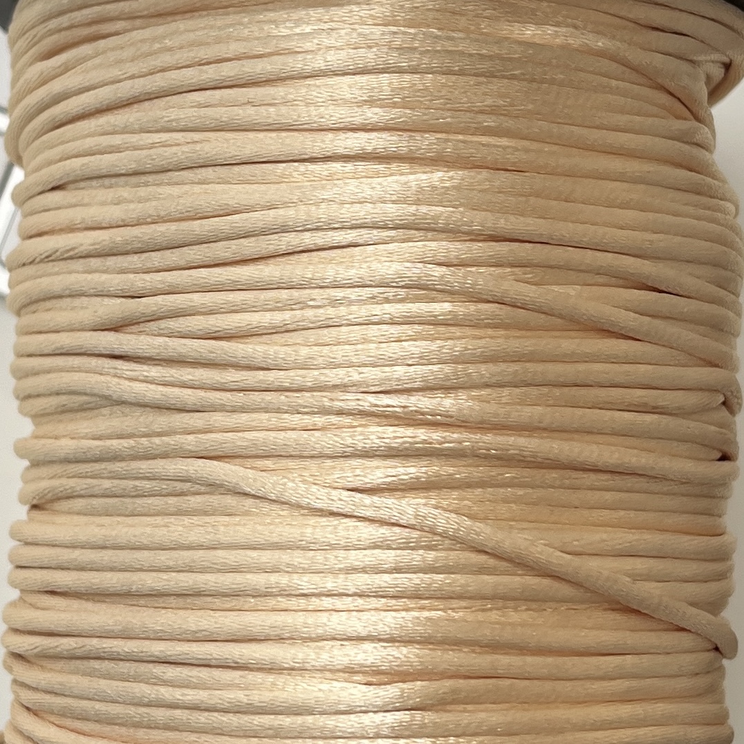 Satijn koord 2mm Beige, 1 meter