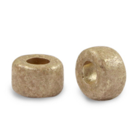 DQ Grieks keramiek kralen gold spot 9mm Sand beige, per 4 st.
