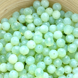 Fire polish 8mm Lime green, 10 gram c.a. 38 st