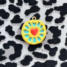 Bedels Round hart Yellow-Pink polymeer klei, 1 stuk