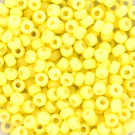 Miyuki 8/0 Duracoat opaque light lemon ice, 10 gram