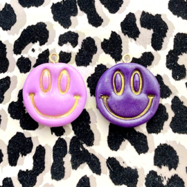 Bedels Smiley Lavendel polymeer klei, 1 stuk