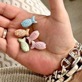 DQ Grieks keramiek kralen vis Lilac 25.5x13.5mm, per stuk