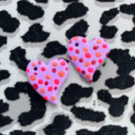 Bedels Hart dots Lavendel polymeer klei, 1 stuk