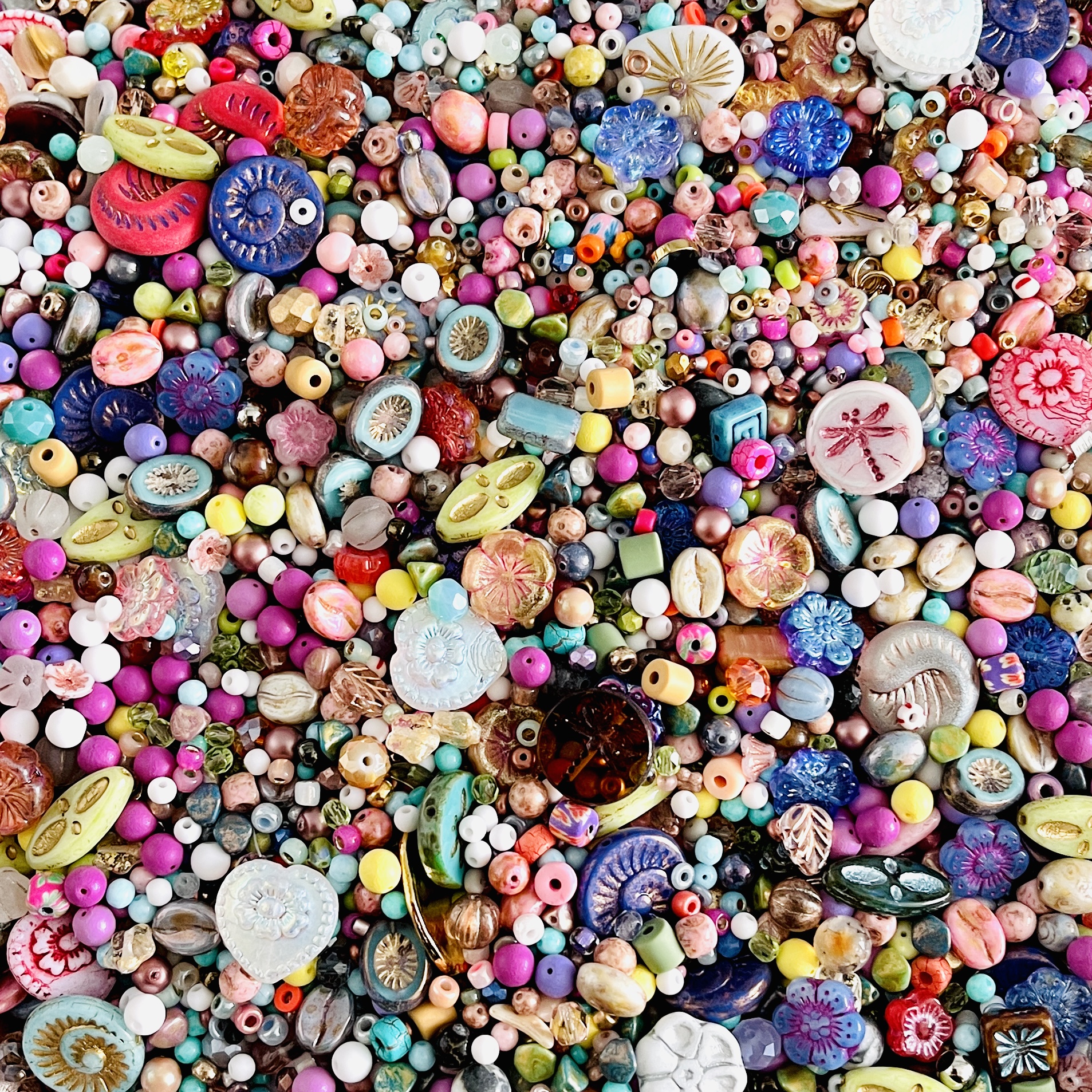 Kralen mix van o.a. Tsjech kralen, 100 gram