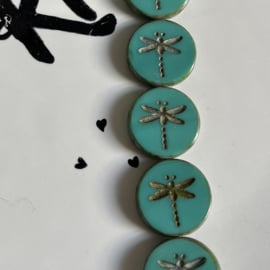 Dragonfly Opaque Turquoise-chalk washed 17mm, 4 stuks