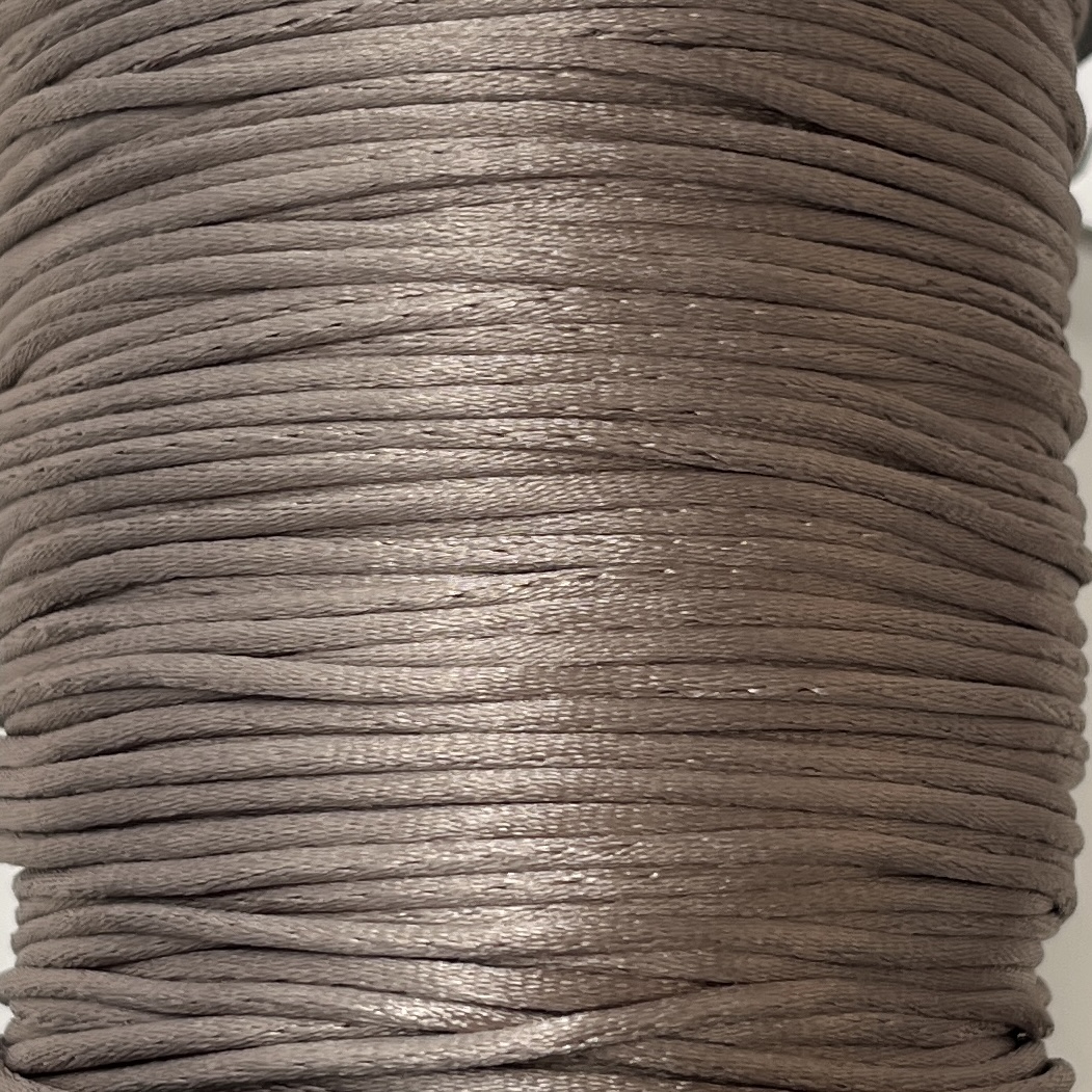 Satijn koord 2mm Light Coffee, 1 meter