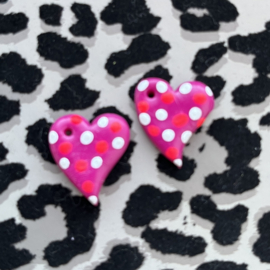 Bedels Hart dots Magenta polymeer klei, 1 stuk