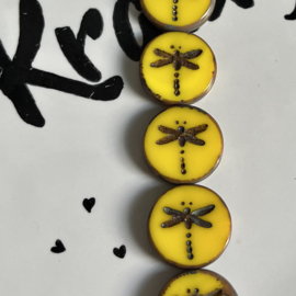 Dragonfly Alabaster Yellow Picasso 17mm, 4 stuks