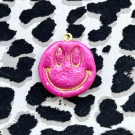 Bedels Smiley Magenta polymeer klei, 1 stuk