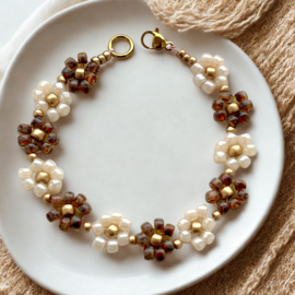 TOHO 6/0 Ceylon Lt Ivory, 10 gram