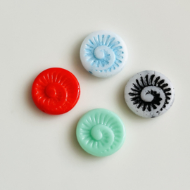 Fossil shell Mix 2 18mm, 4 stuks