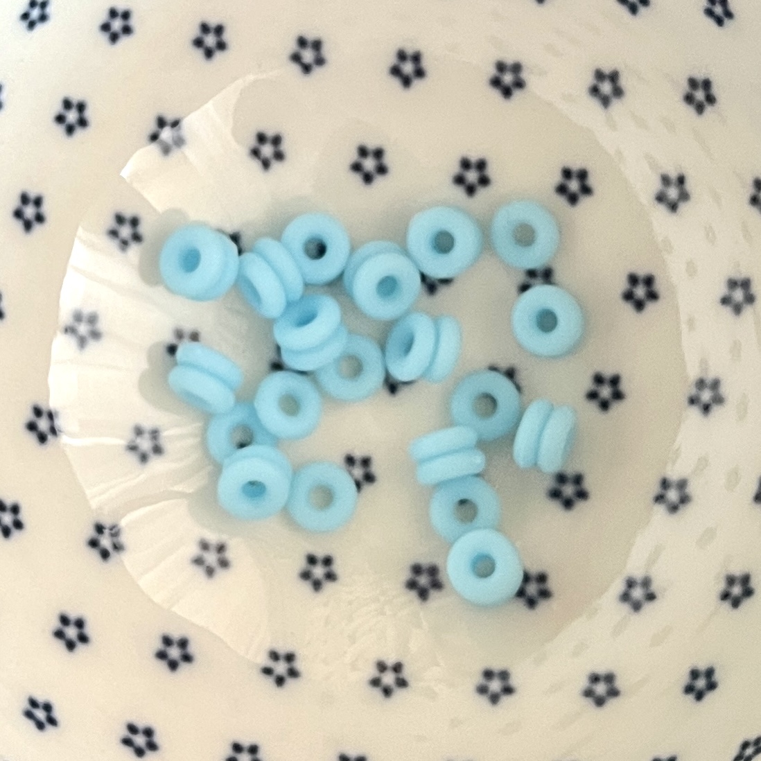 Rubber smart bead stopper Light blue, per 5 stuks