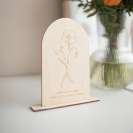 Houten boogbordje met geboortebloem + gegevens