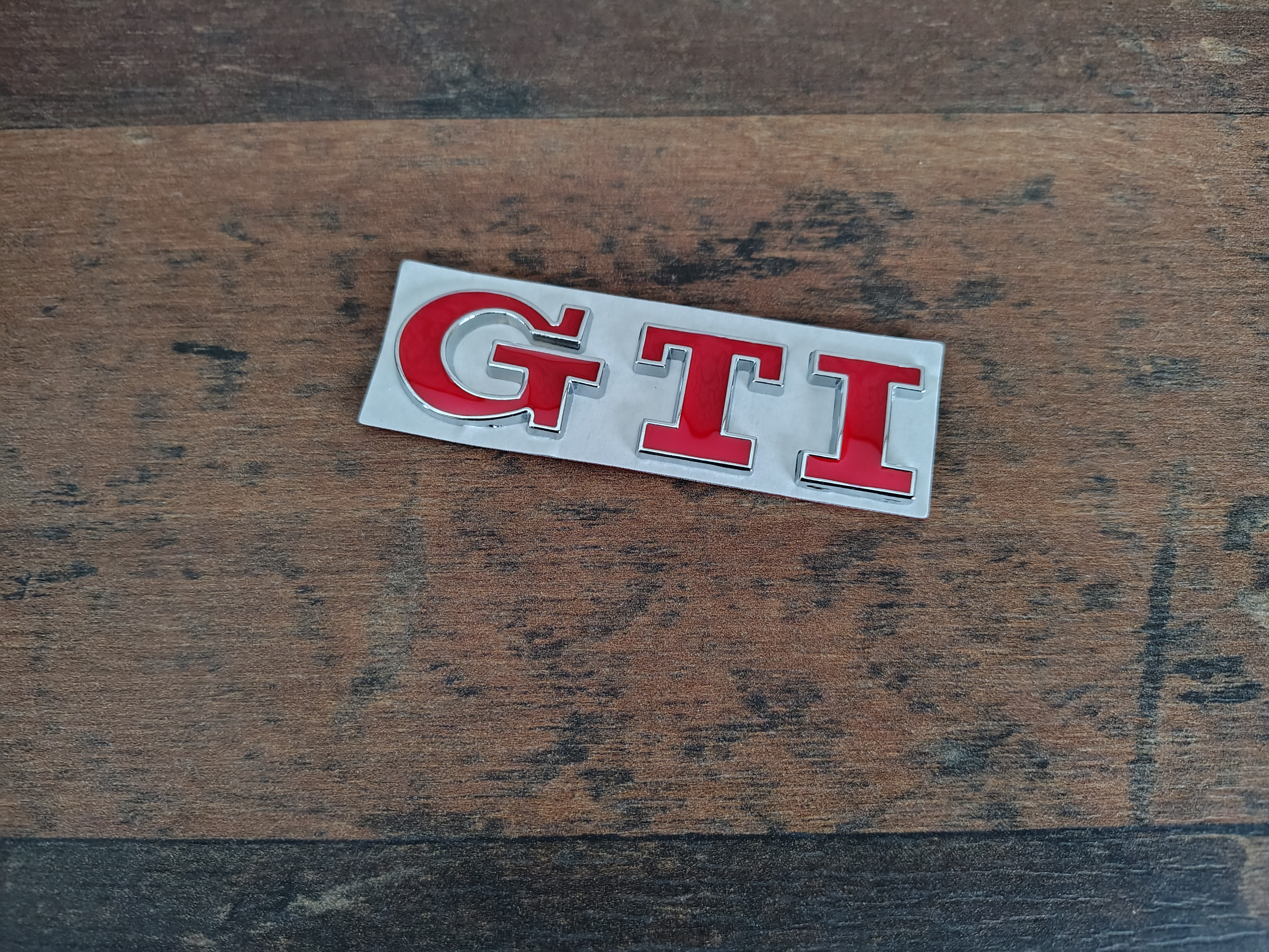 Embleem " GTi " Volkswagen / Golf 5/6/7 /NIEUW!!!