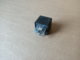 Relai/ 100 (Audi TT/ 8N) 2003