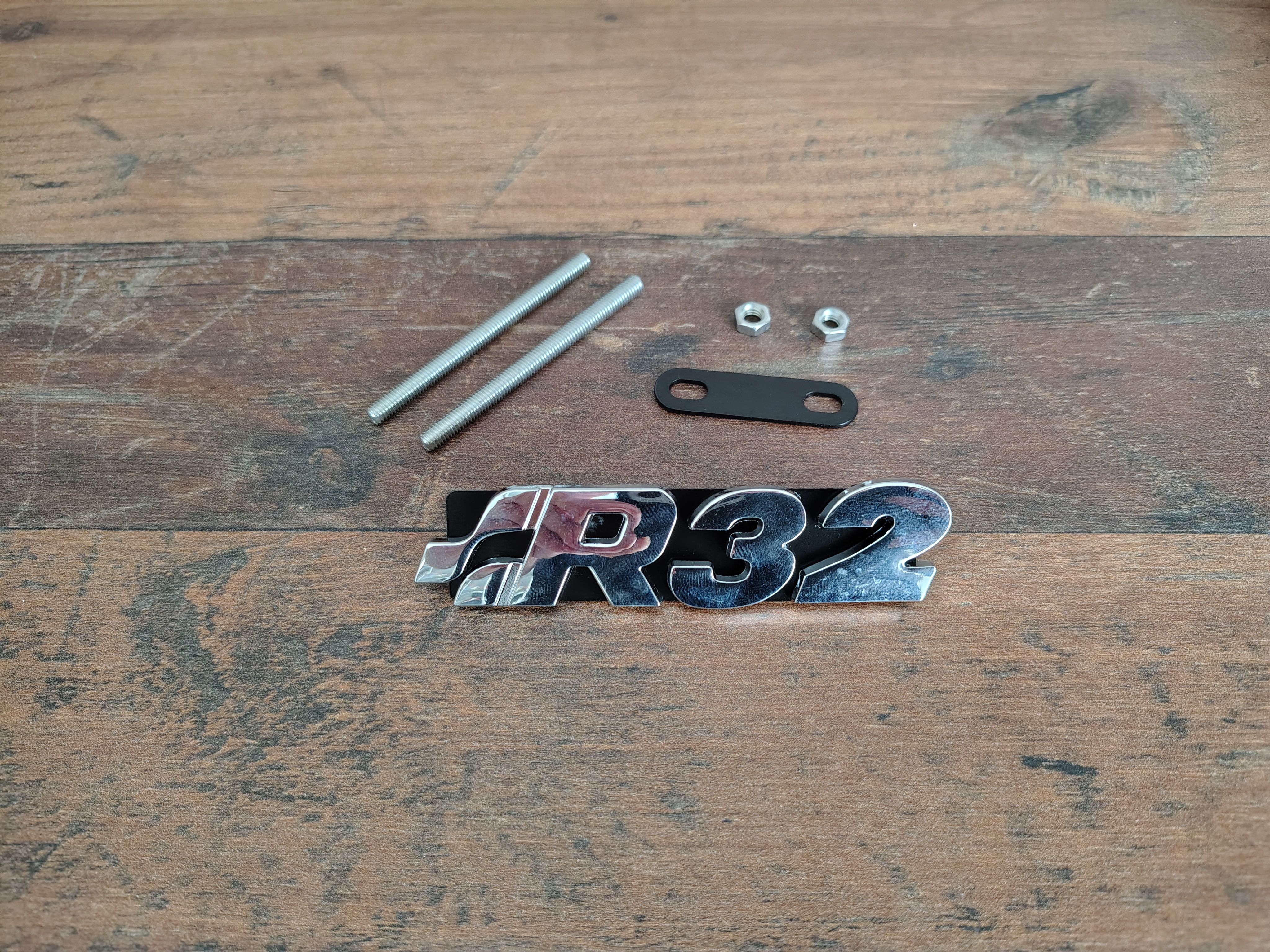 Grill Embleem Volkswagen Golf IV (R32) 2001 /NIEUW!