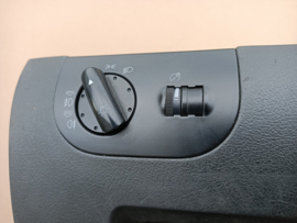 Dashbord Onder kap / Links (Audi TT/ 8N)