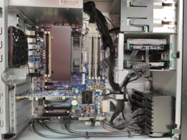 HP Z440 workstation/pc Intel Xeon 1620V3 /16gb/256gb ssd/2 TB HDD /win 10 pro