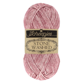 Scheepjes Stone Washed 808 corundum ruby