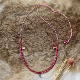 Ketting fijn roze