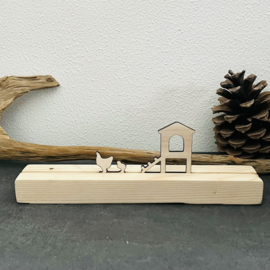 Uitbreidingsfiguur lente kippen met kippenhok
