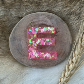 Hanger E roze glitter