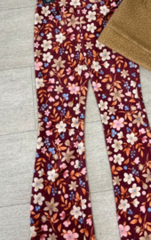 Flared broek I Donkerrood bloemen en bladeren