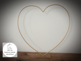 Metalen hart frame staand op voet 25 cm goud