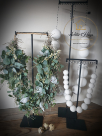 DIY Gebonden groen ketting op frame