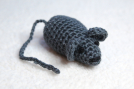 Mice, Mice, Baby | Gehaakt Muisje Donkergrijs