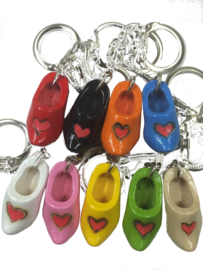 100 stuks Sleutelhanger + 1 klompje 3,5 cm - gebrand hartje