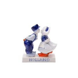 Kussend paartje 10 cm