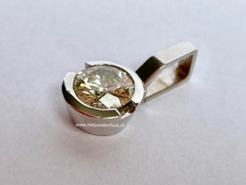 Hanger 14kt. goud met 3.01crt diamant