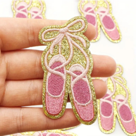 Embleem Balletschoen - ballerina - 7 x 3.5 cm - applicatie - opstrijken - strijken - patch