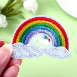 Embleem- Regenboog -  5.5 x 3.5 cm - applicatie - opstrijken - strijken